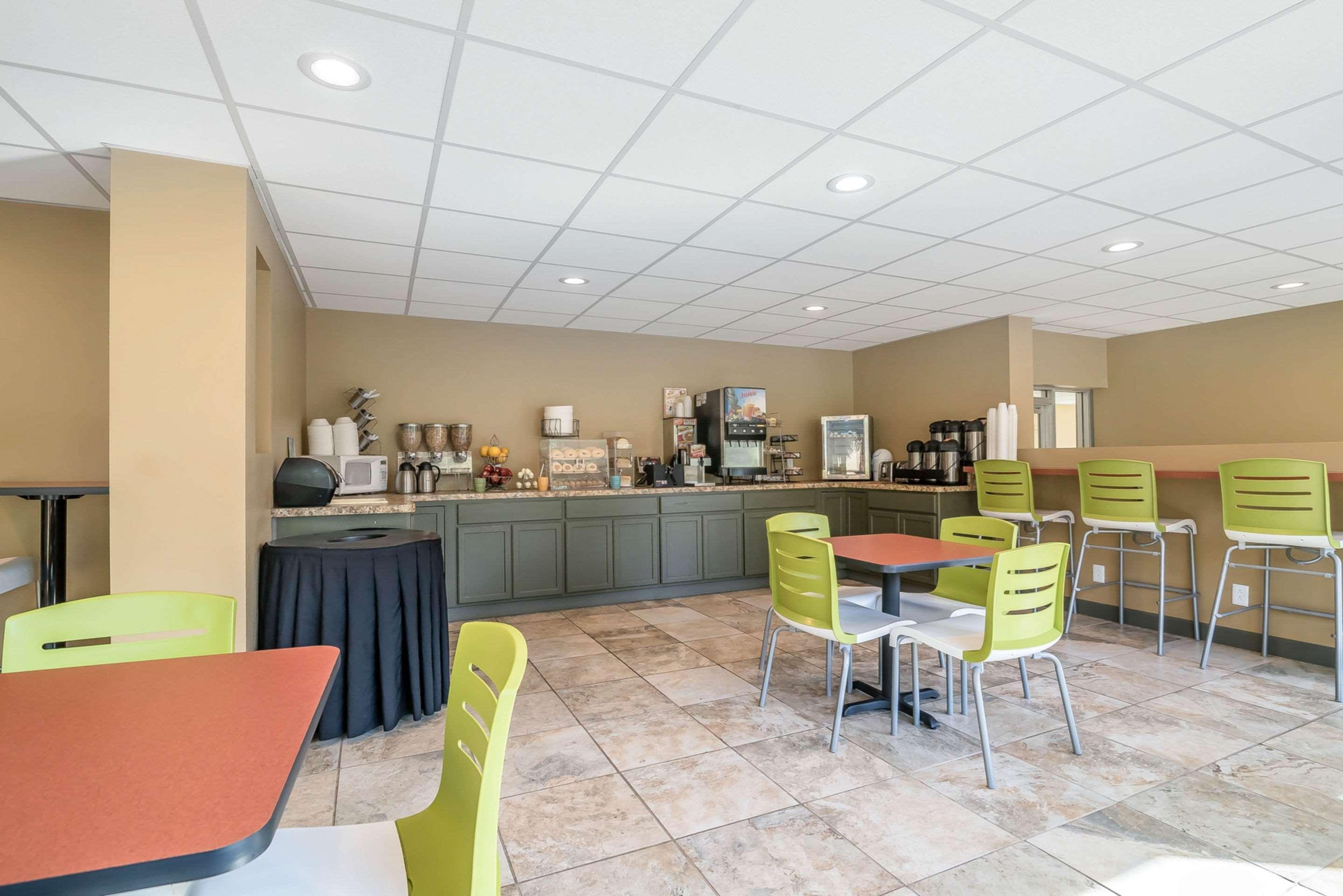 Econo Lodge Inn & Suites Binghamton Εξωτερικό φωτογραφία