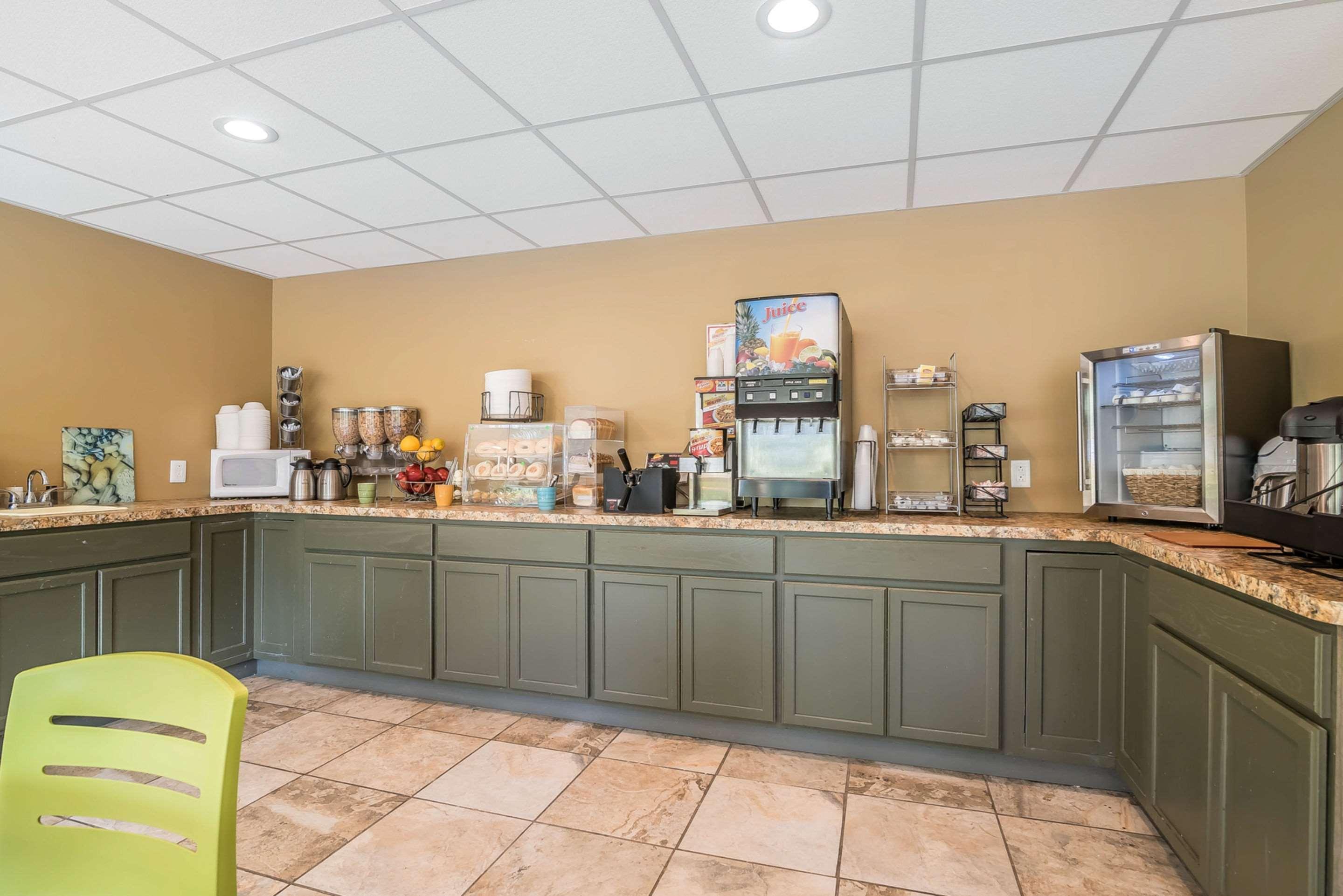 Econo Lodge Inn & Suites Binghamton Εξωτερικό φωτογραφία