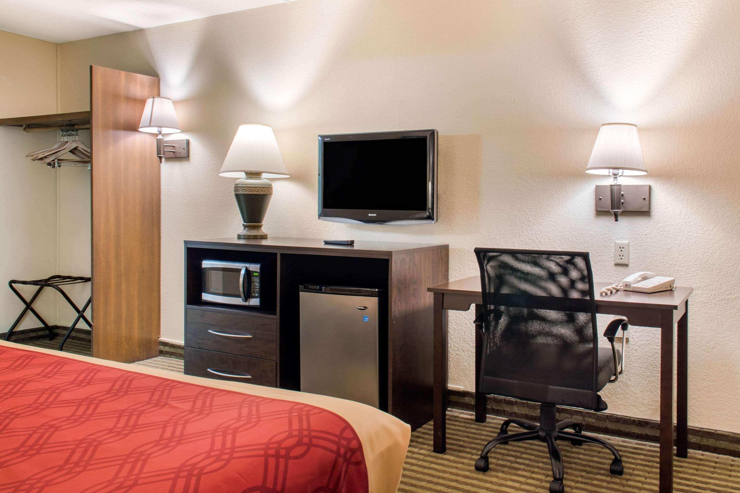 Econo Lodge Inn & Suites Binghamton Εξωτερικό φωτογραφία