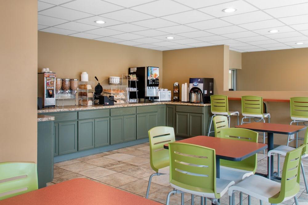 Econo Lodge Inn & Suites Binghamton Εξωτερικό φωτογραφία